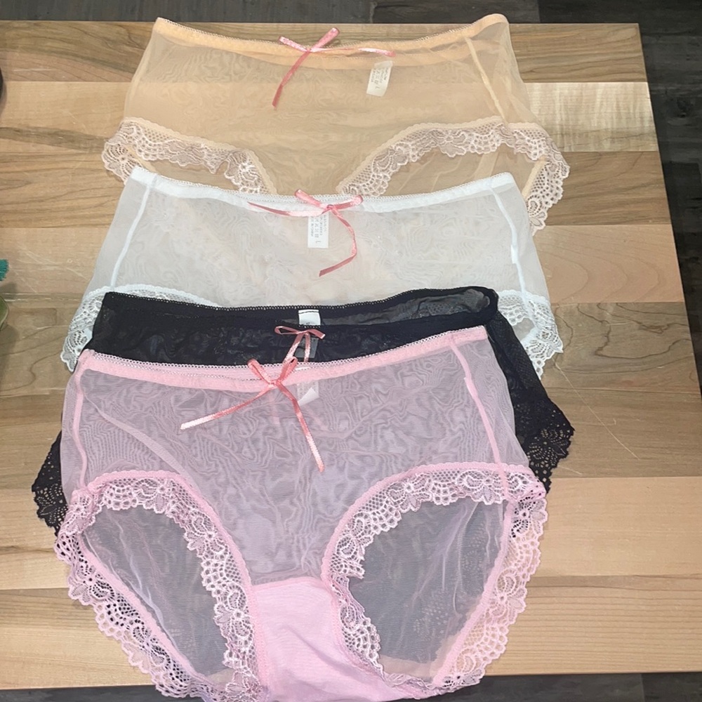 UNWORN- sexy shear lace panties
